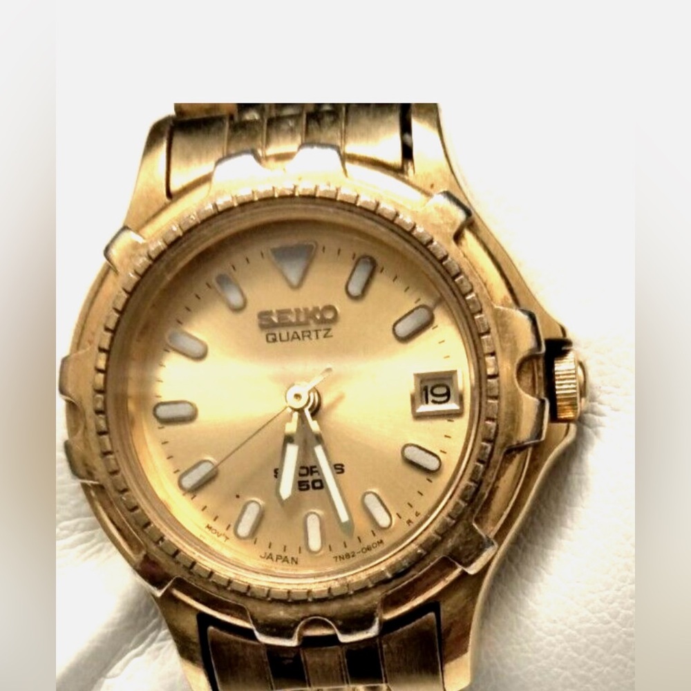 Vintage Seiko Sports 50 Adj Bracelet 7" Diameter 1.8 cm Women's Gold Tone Watch